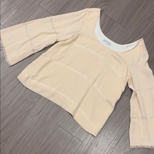 Good condition! Wide sleeve blouse